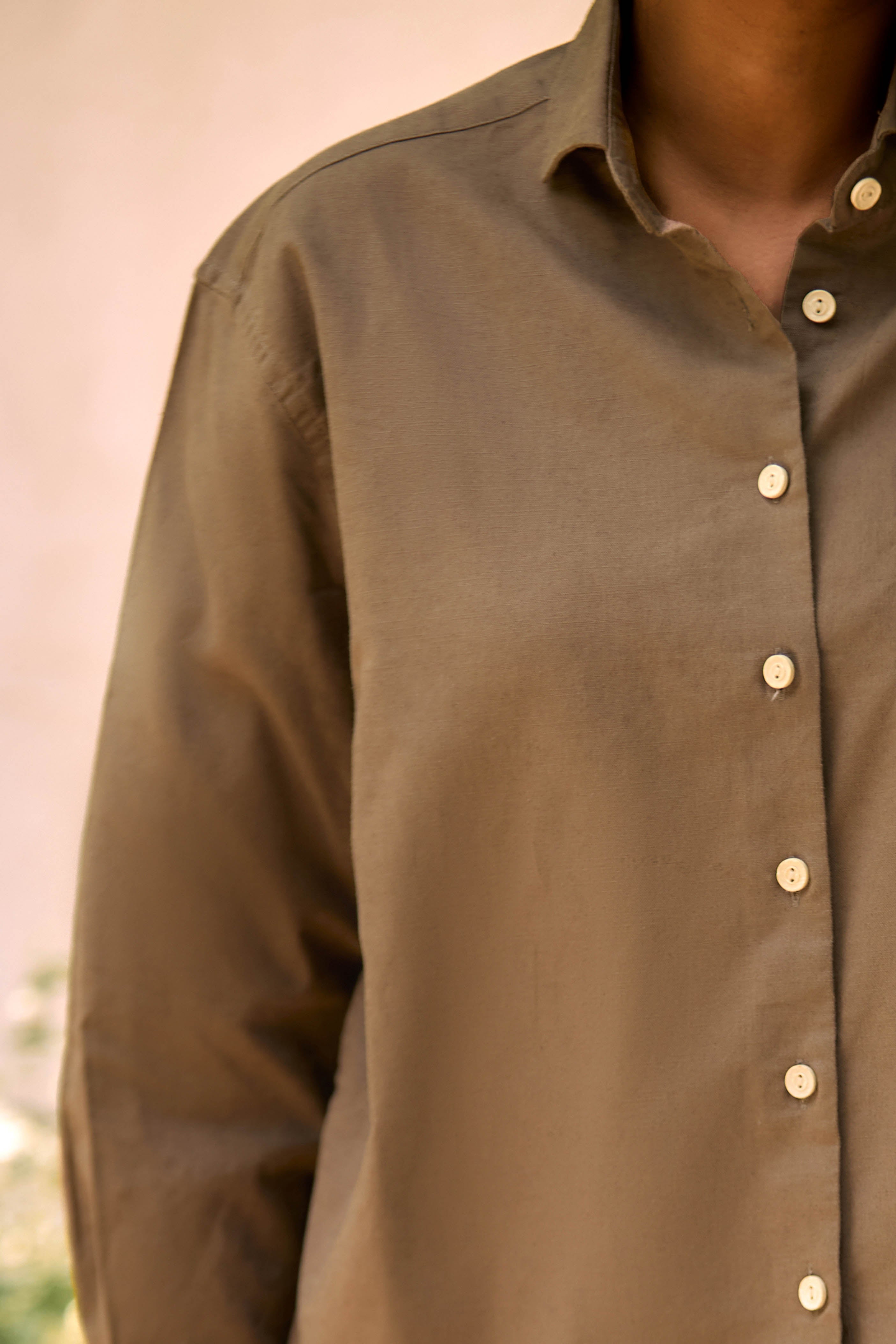 Soft Rosette Linen Shirt