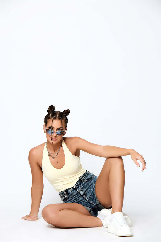 Blushline halter