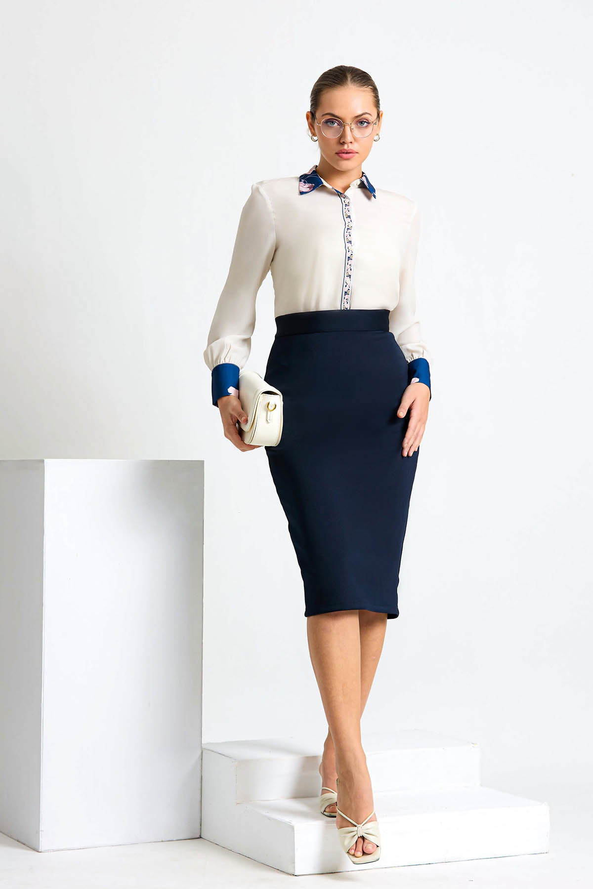 Blossoms In The Yard WW Top