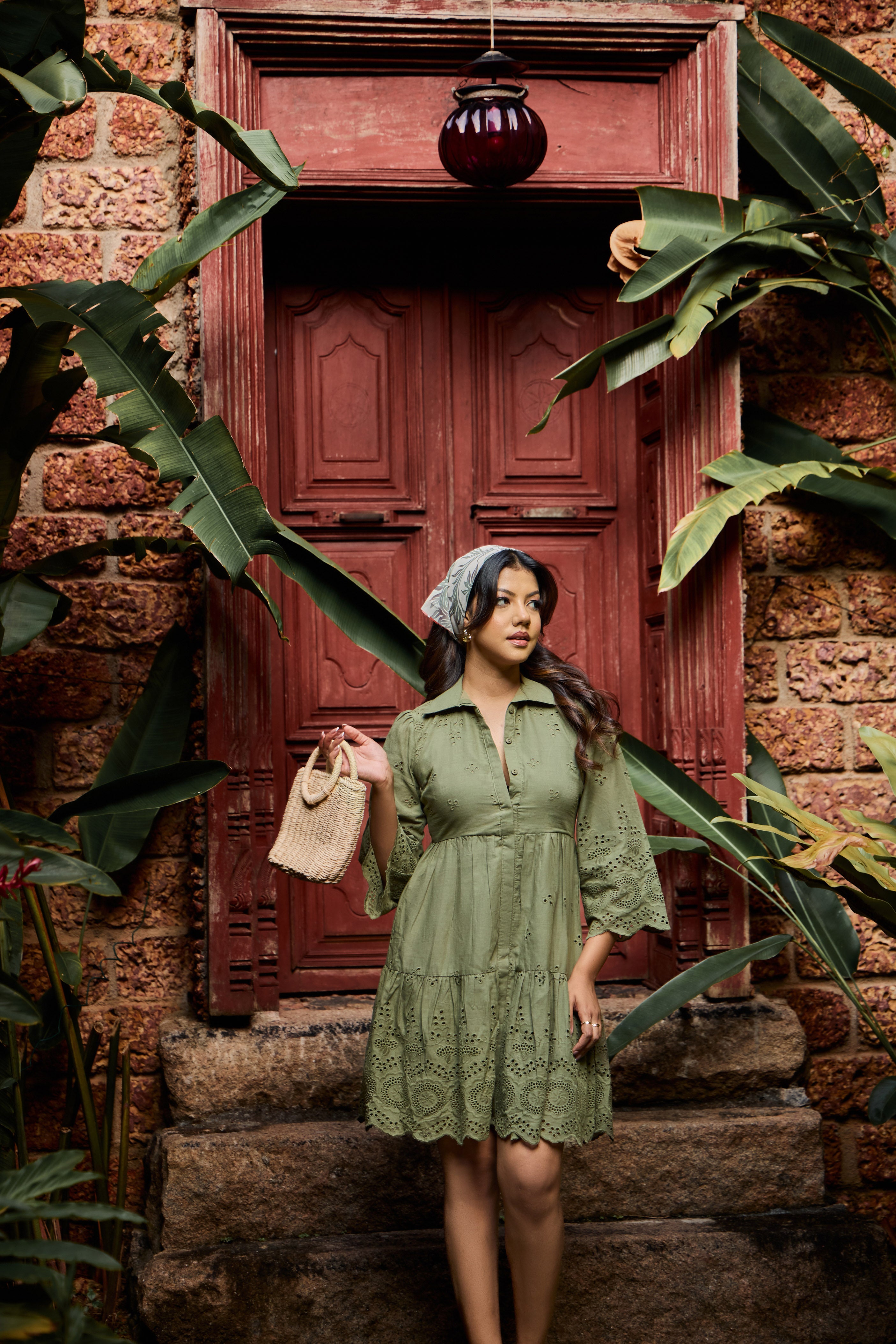 The Pearl Cutlawn Tiered Mini