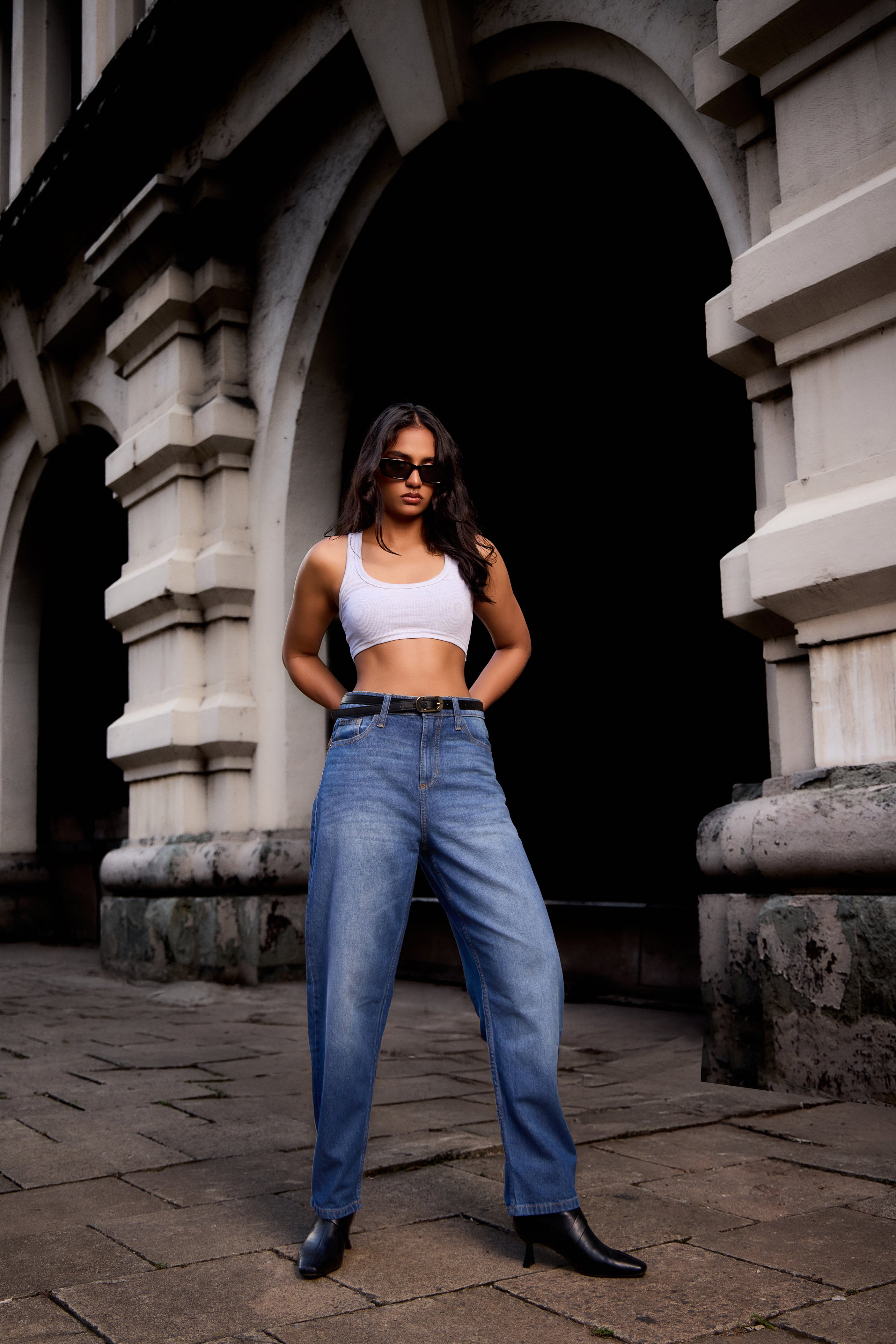 Urban Curve Barrel Jean