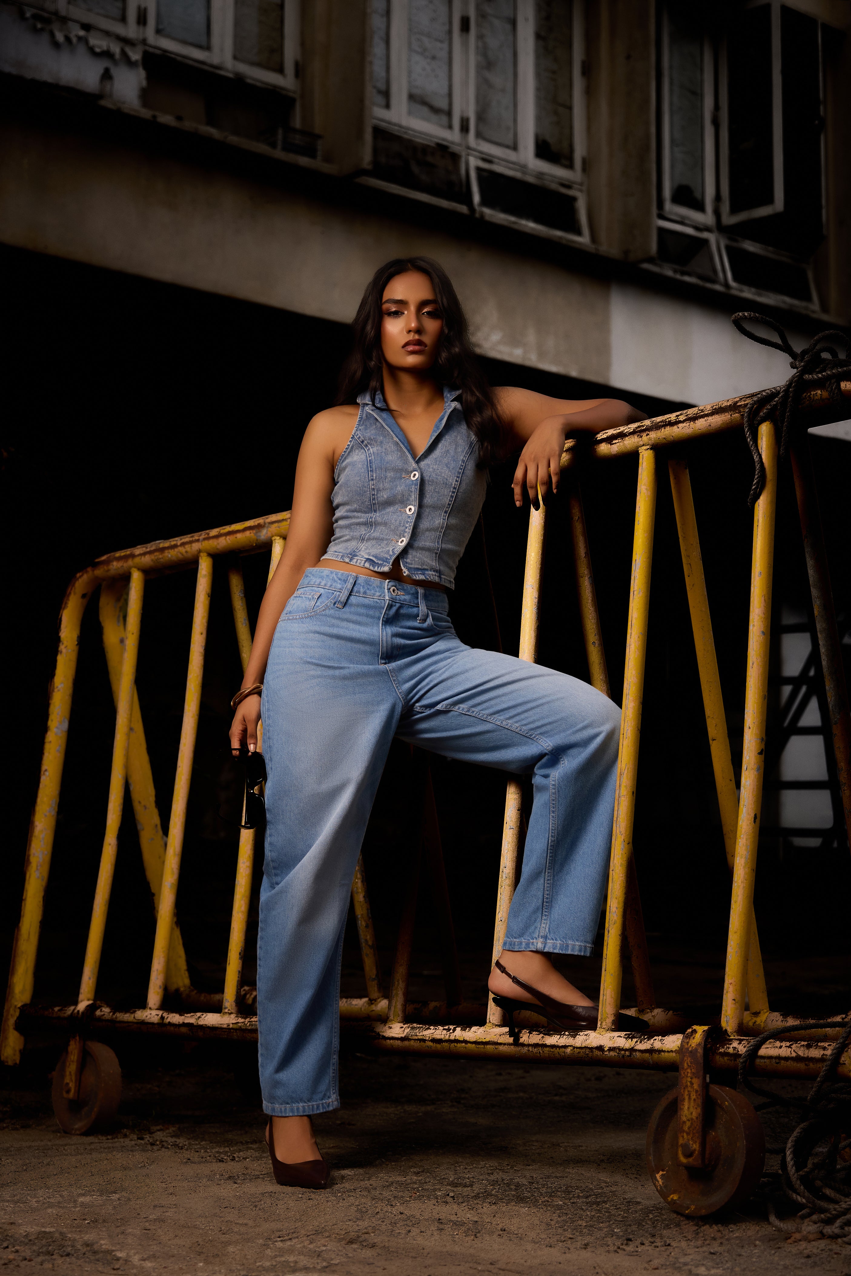 Urban Curve Barrel Jean