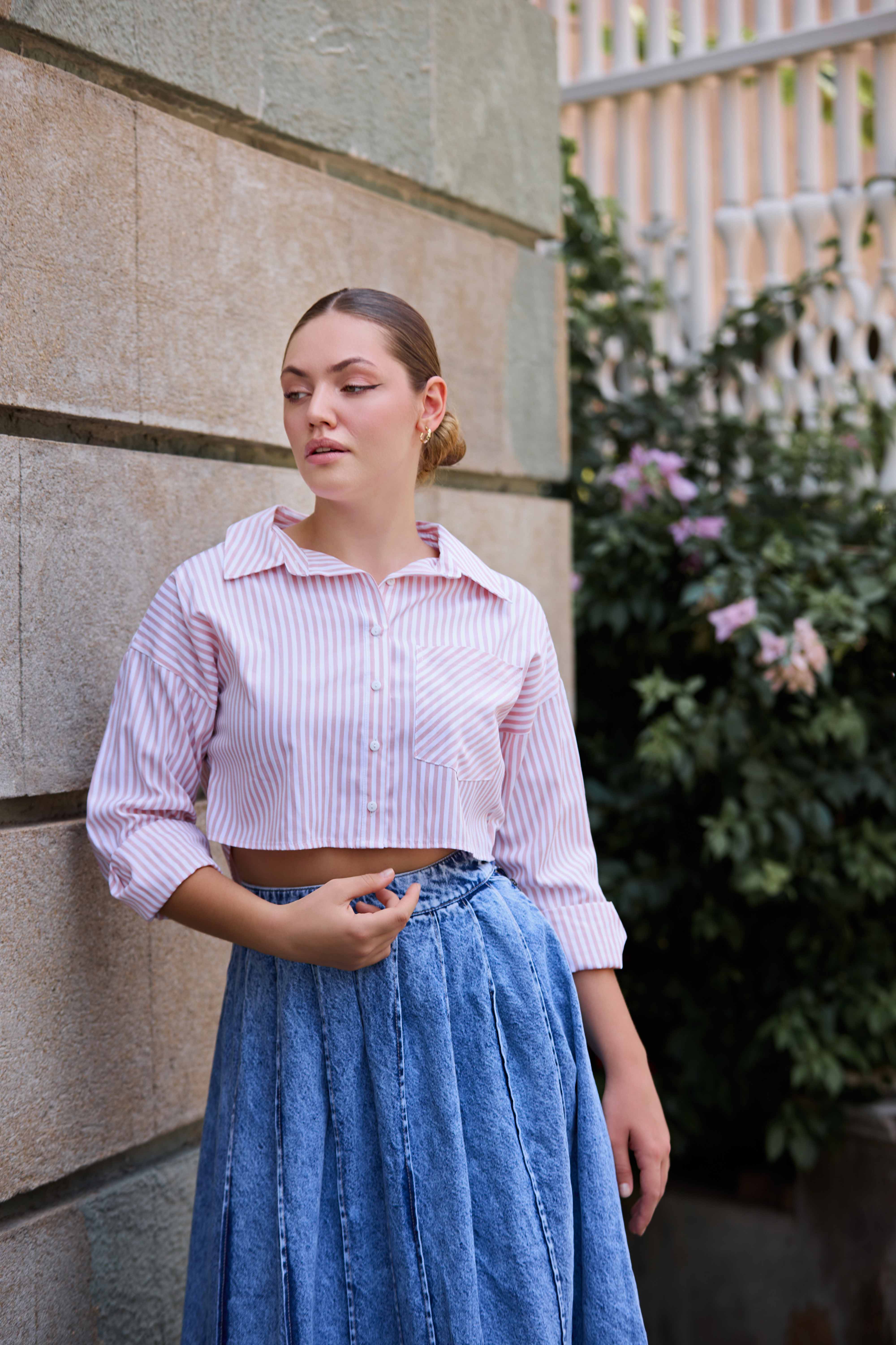 The Artisan Eyelet Crop