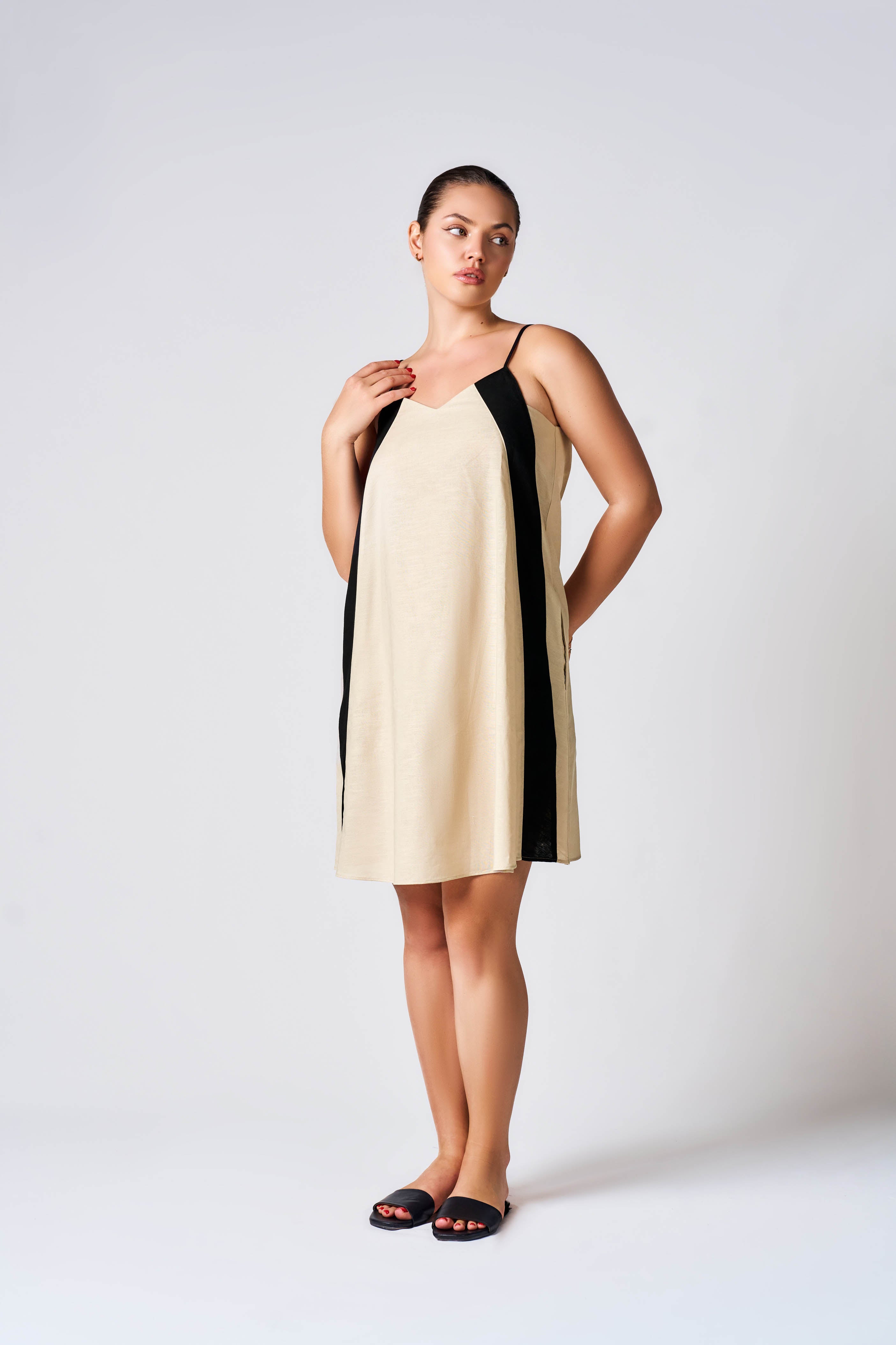 Soleya Contrast Linen Dress